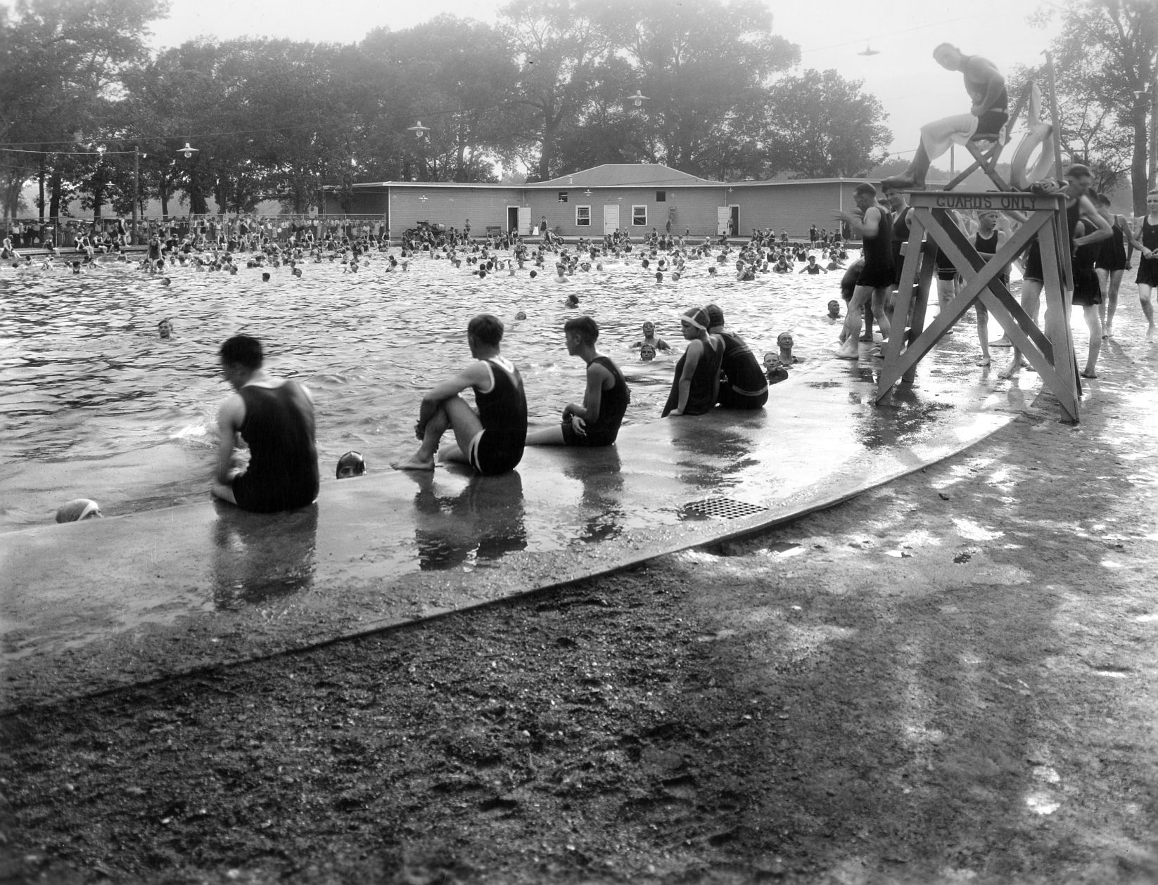 Riverside Pool